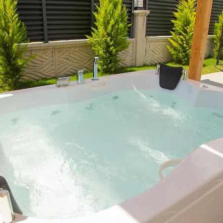 With Private Pool&jacuzzi 2 Villa *