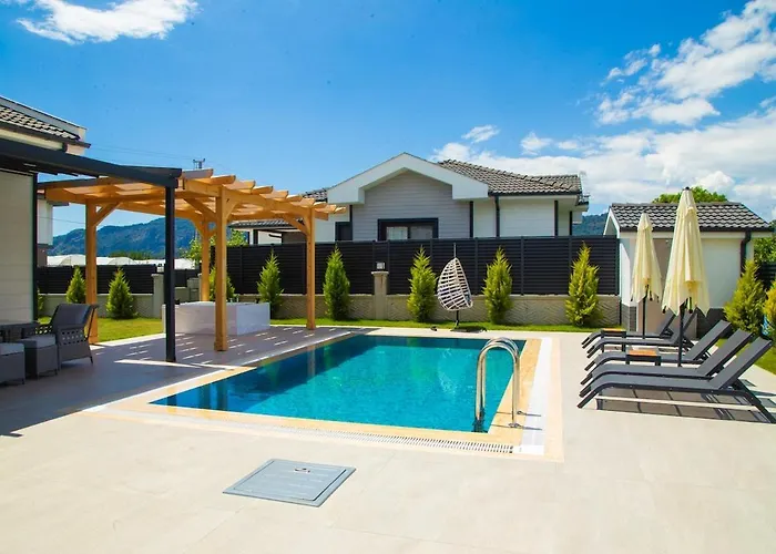 With Private Pool And Jacuzzi 2 Villa Yesilyurt (Canakkale)